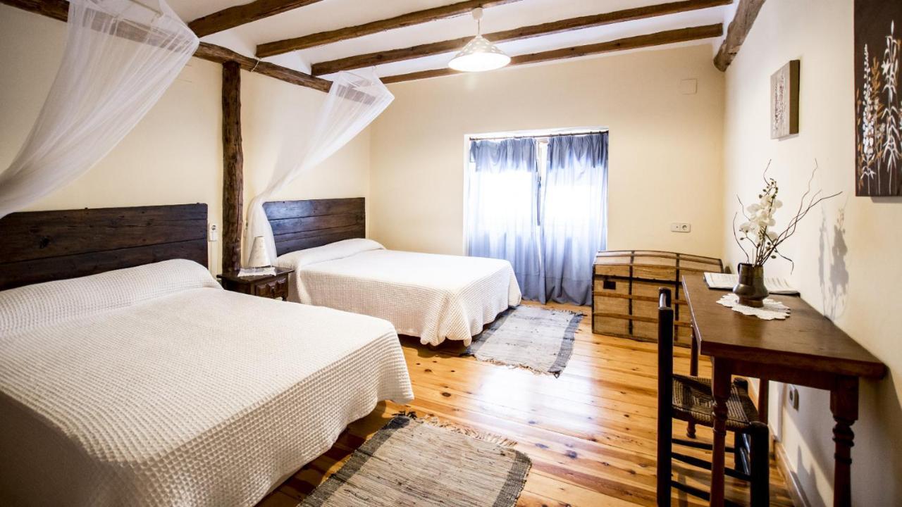 La Casa De La Estacion Hotel Sarrión Buitenkant foto