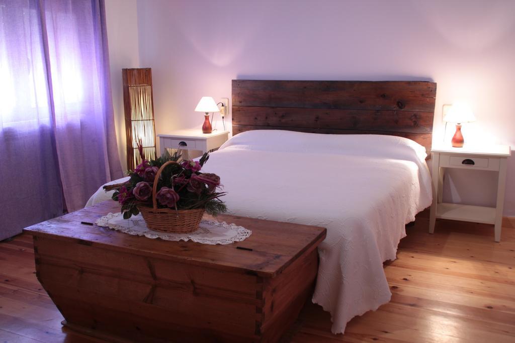 La Casa De La Estacion Hotel Sarrión Kamer foto