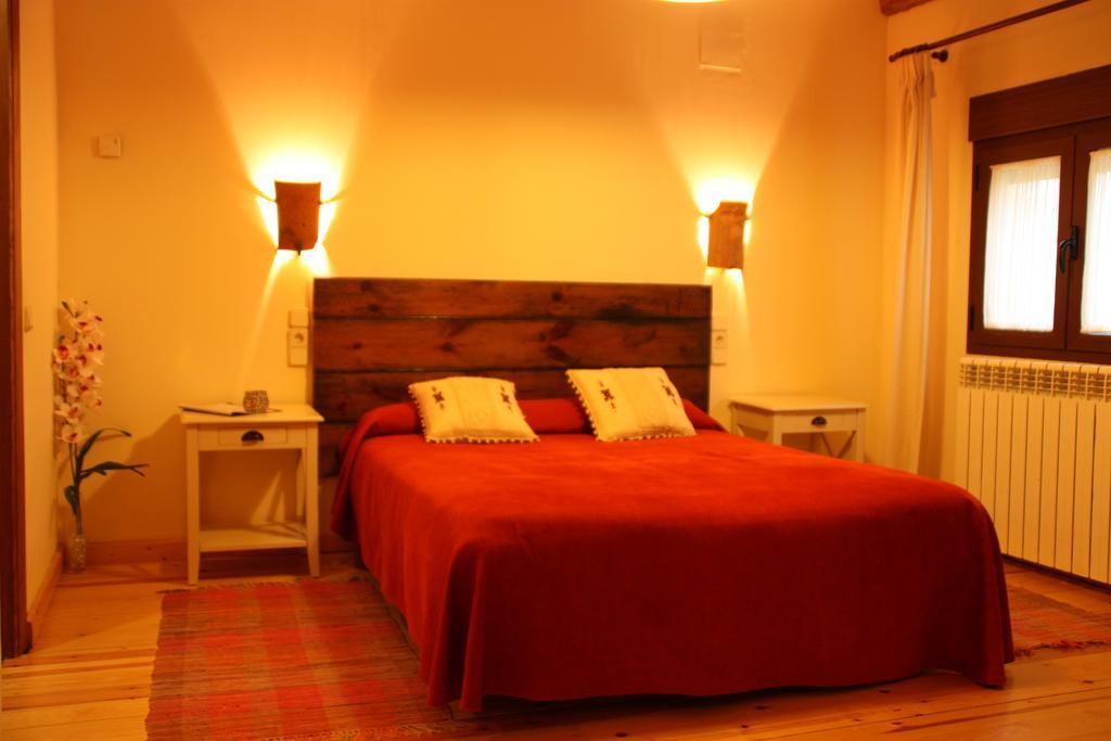 La Casa De La Estacion Hotel Sarrión Kamer foto